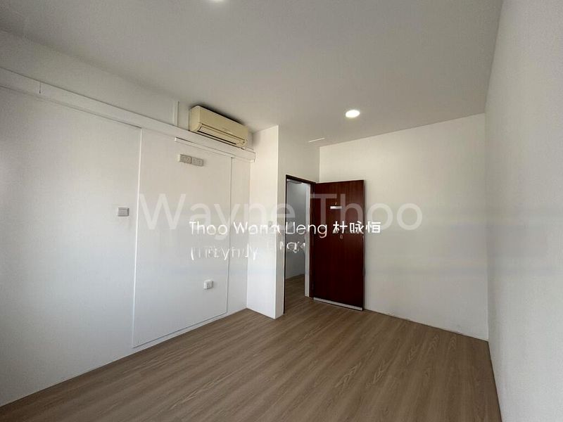 Office for Rent: Textile Centre - Image 8