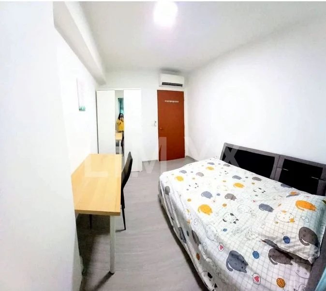 Common Room (HDB) for Rent in  416C Fernvale Link - Image 3