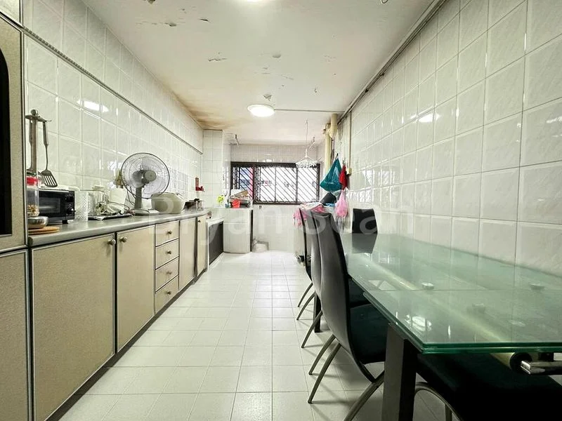 4 Room (4NG) HDB for Sale in  231 Ang Mo Kio Avenue 3 - Image 2