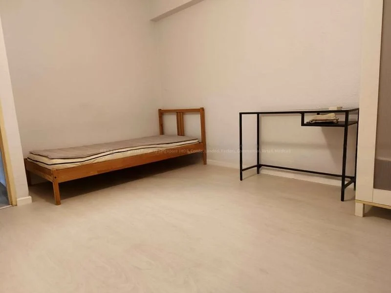 Common Room (HDB) for Rent in  124 Simei Street 1 - Image 1