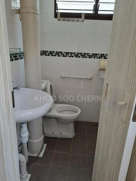 Other Retail for Rent: 201E Tampines Street 23 - Image 5