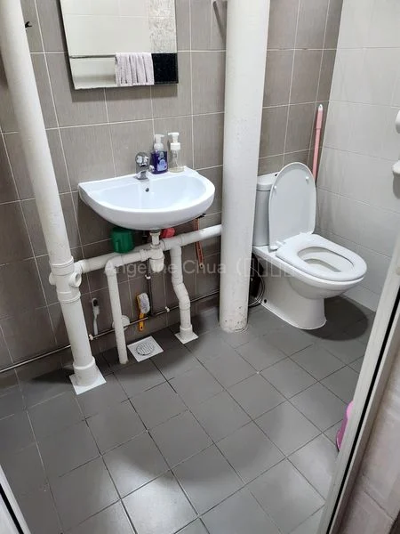 Common Room (HDB) for Rent in  469 Tampines Street 44 - Image 3