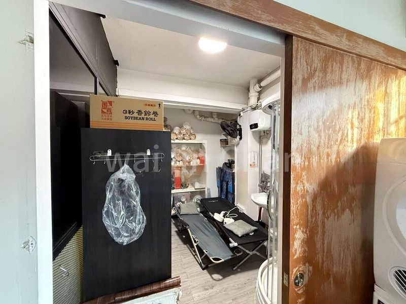 Shop / Shophouse for Rent: Shophouse w/ Mezzanine Office, Retail Interior Design for Hair Salon - Image 4