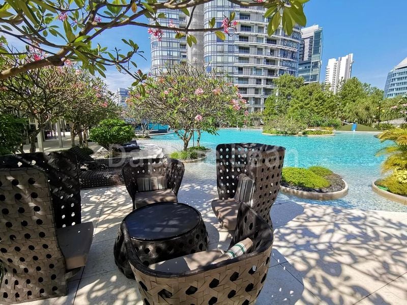 4 Bed Condo for Rent in  The Orchard Residences - Image 2