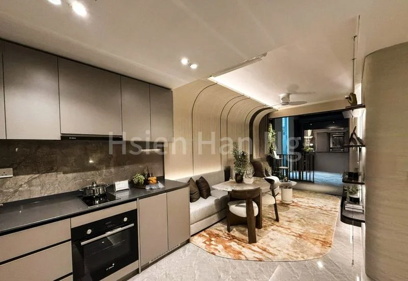 5 Bed Condo for Sale in  Woodlands Drive 17 - Image 1