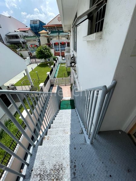 4+1 Bed Semi-Detached House (Landed) for Rent in  Lengkong Dua - Image 21