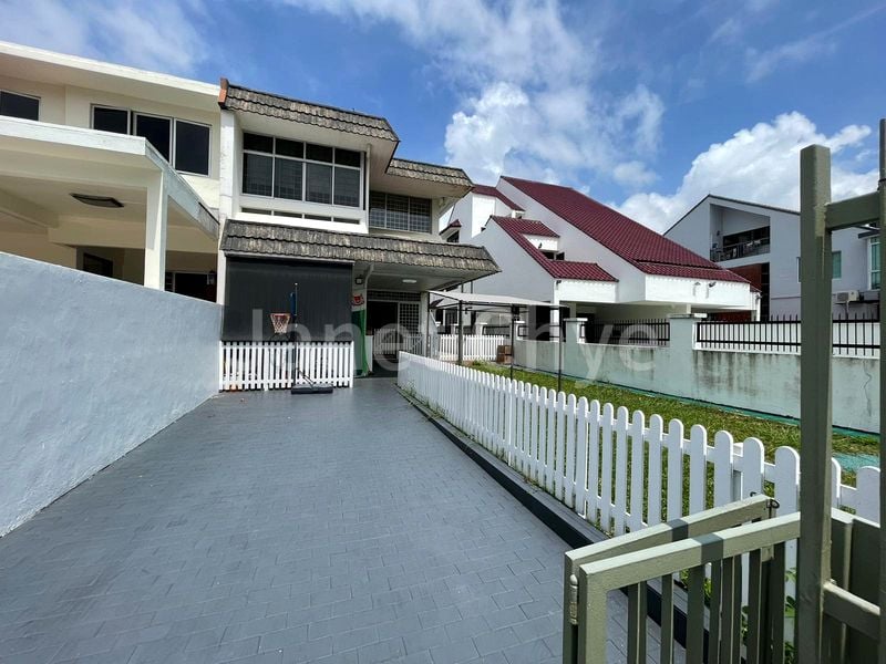 4+1 Bed Semi-Detached House (Landed) for Rent in  Lengkong Dua - Image 1