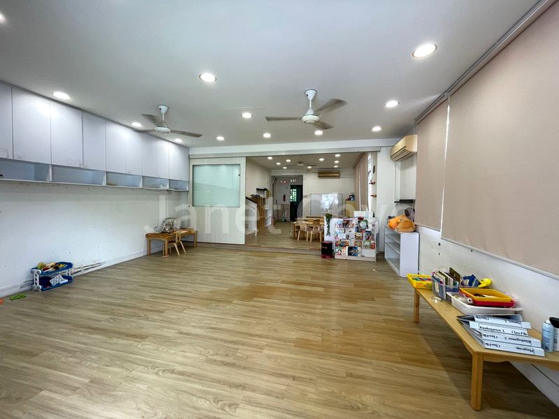 4+1 Bed Semi-Detached House (Landed) for Rent in  Lengkong Dua - Image 16