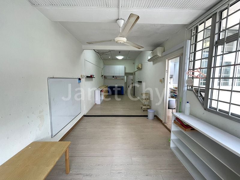 4+1 Bed Semi-Detached House (Landed) for Rent in  Lengkong Dua - Image 15