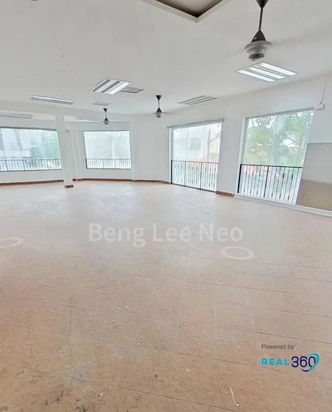 Shop / Shophouse for Rent: Serangoon Garden level 2 toilets open terrace - Image 3
