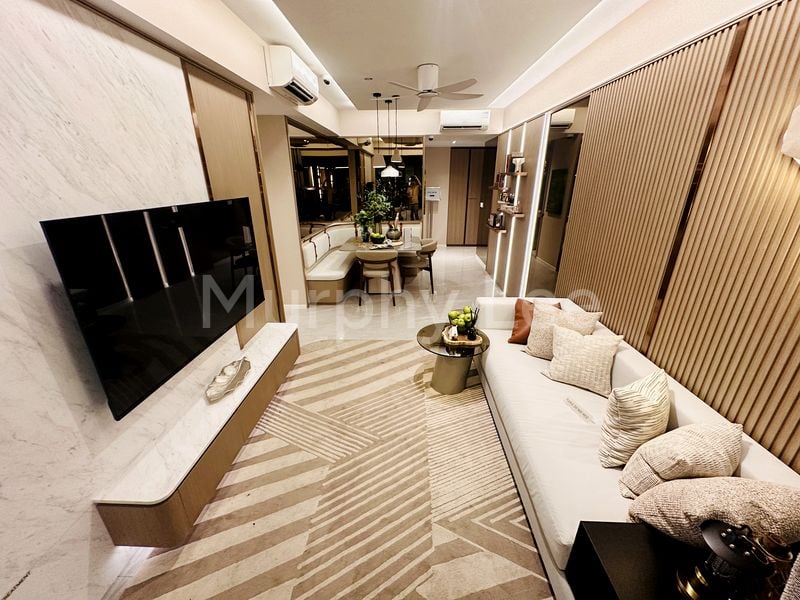 3 Bed Condo for Sale in Parktown Residence - Image 5