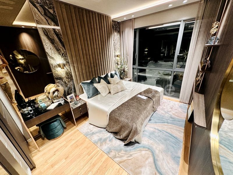 3 Bed Condo for Sale in Parktown Residence - Image 37