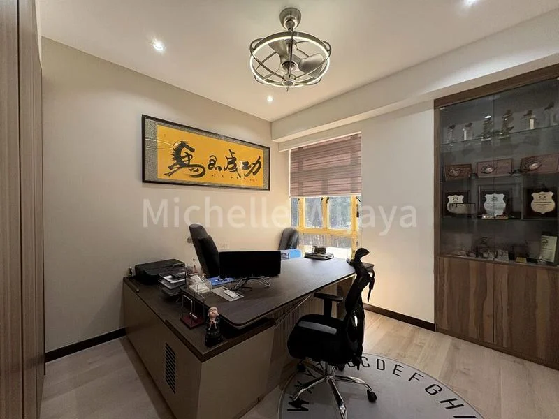 5 Bed Terraced House (Landed) for Sale in  Hougang Avenue 8 - Image 4