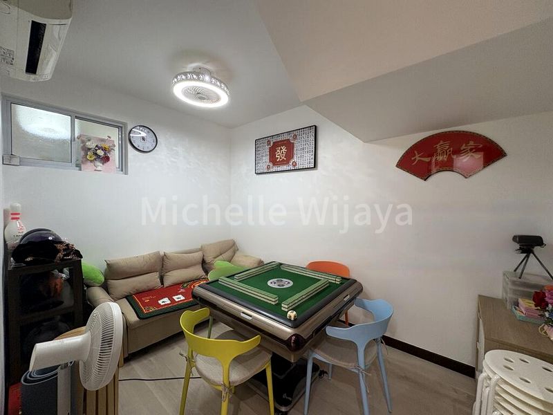 5 Bed Terraced House (Landed) for Sale in  Hougang Avenue 8 - Image 3