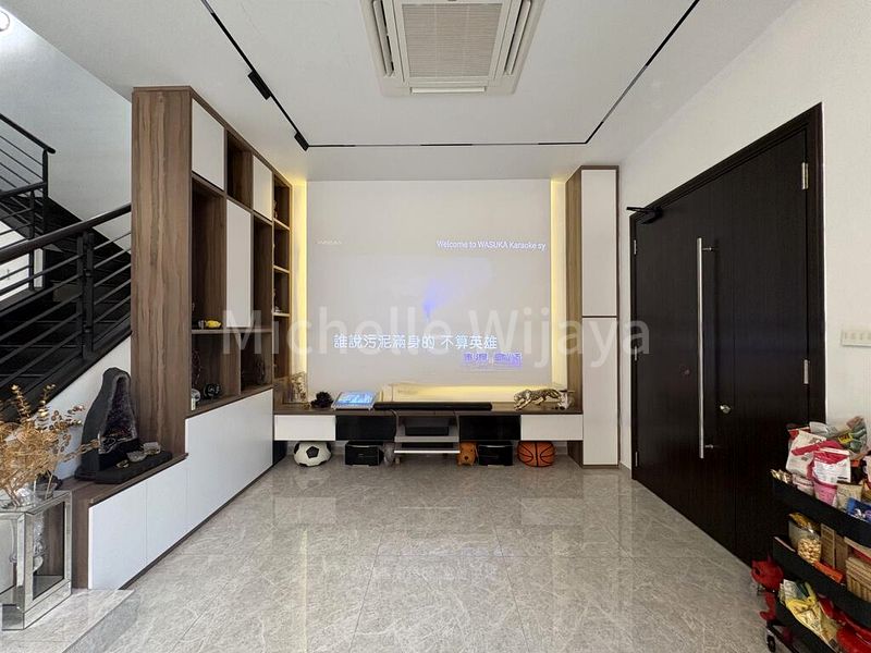 5 Bed Terraced House (Landed) for Sale in  Hougang Avenue 8 - Image 5