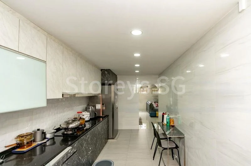 5 Room (5I) HDB for Sale in  154 Simei Street 1 - Image 4