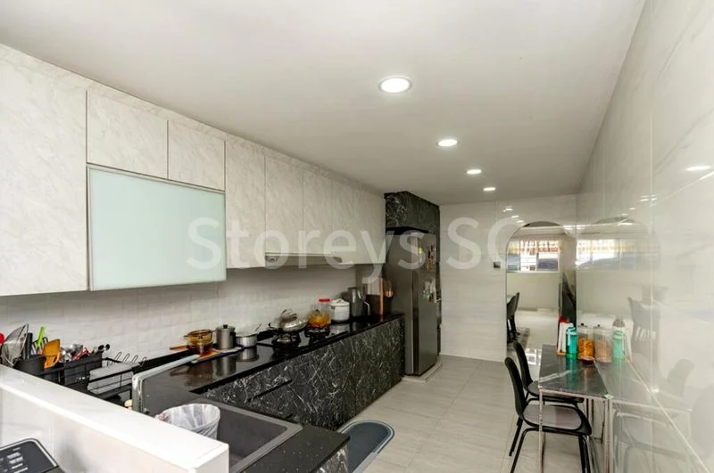 5 Room (5I) HDB for Sale in  154 Simei Street 1 - Image 3
