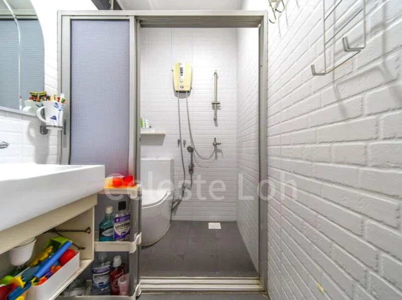 5 Bed Terraced House (Landed) for Sale in  Clementi Avenue 3 - Image 1