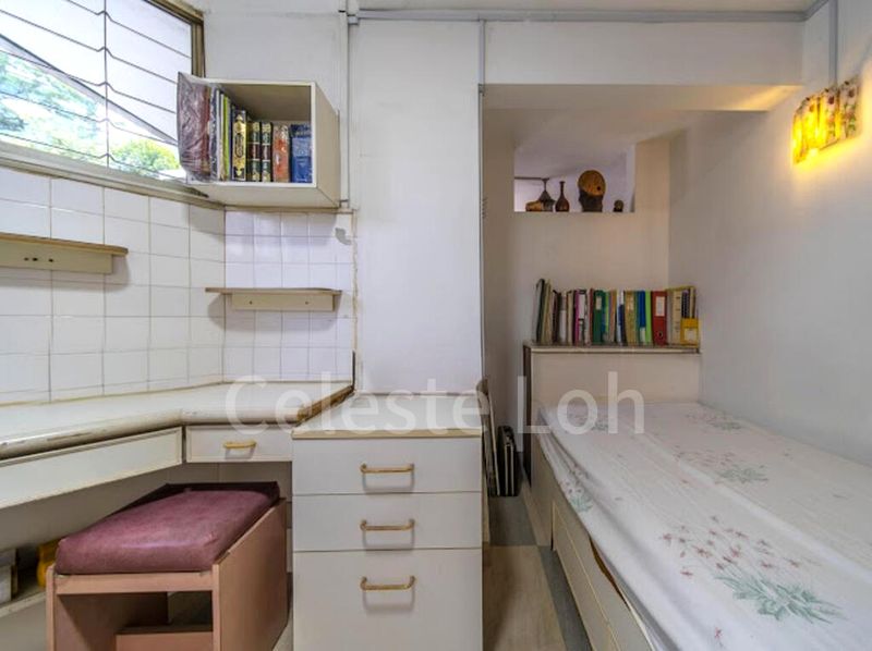 5 Bed Terraced House (Landed) for Sale in  Clementi Avenue 3 - Image 4