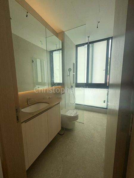 5 Bed Terraced House (Landed) for Sale in Regent Villas - Image 5