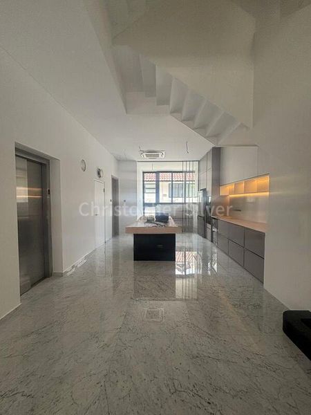 5 Bed Terraced House (Landed) for Sale in Regent Villas - Image 17