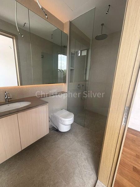 5 Bed Terraced House (Landed) for Sale in Regent Villas - Image 2