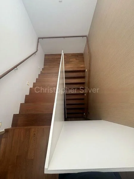 5 Bed Terraced House (Landed) for Sale in Regent Villas - Image 1