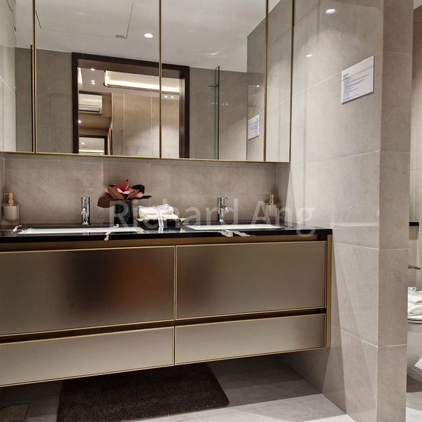 5+1 Bed Condo for Sale in Chuan Park - Image 2