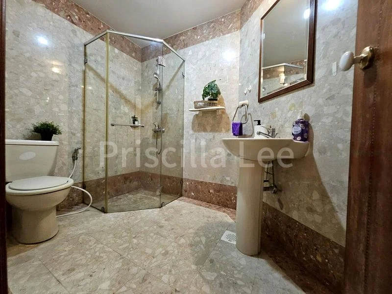 Common Room (Condo) for Rent in  Harbourlights - Image 3