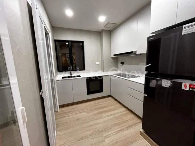 2 Bed Condo for Sale in Dover Parkview - Image 1