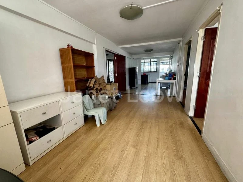 5 Room (5I) HDB for Sale in 118 Lorong 1 Toa Payoh - Image 3