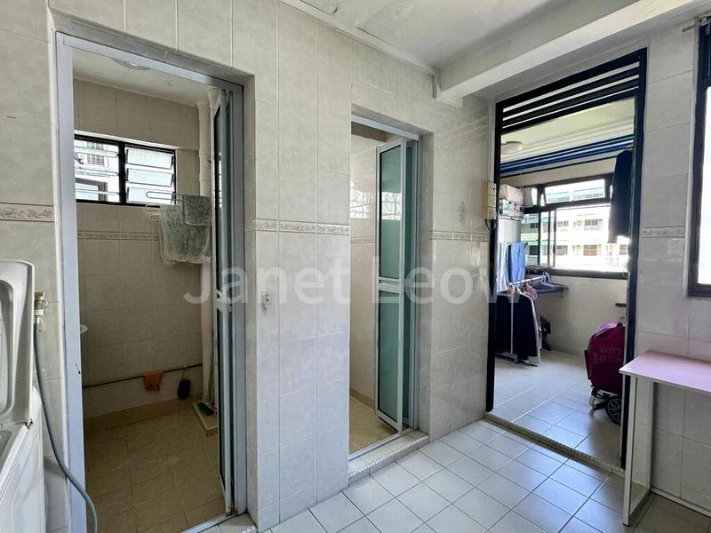 5 Room (5I) HDB for Sale in 118 Lorong 1 Toa Payoh - Image 5