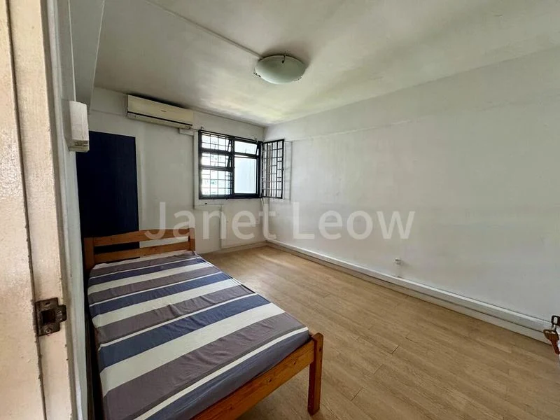 5 Room (5I) HDB for Sale in 118 Lorong 1 Toa Payoh - Image 9
