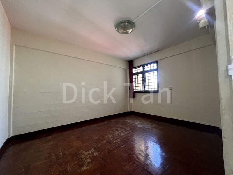 3 Room (3NG) HDB for Sale in 194 Kim Keat Avenue - Image 5