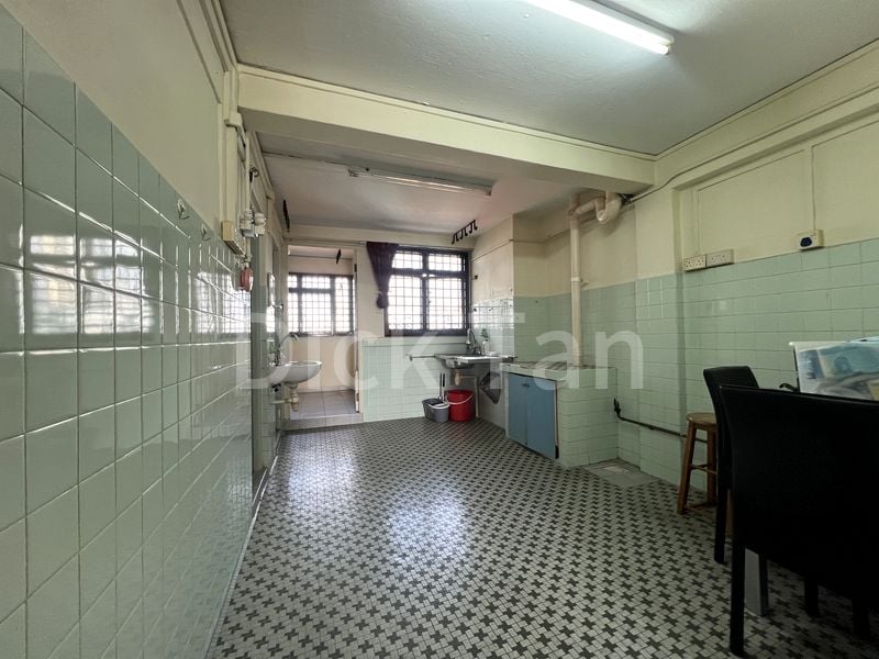 3 Room (3NG) HDB for Sale in 194 Kim Keat Avenue - Image 4