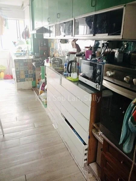 Common Room (HDB) for Rent in 180 Bukit Batok West Avenue 8 - Image 1