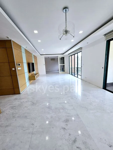 4+1 Bed Condo for Rent in  Palm Spring - Image 1