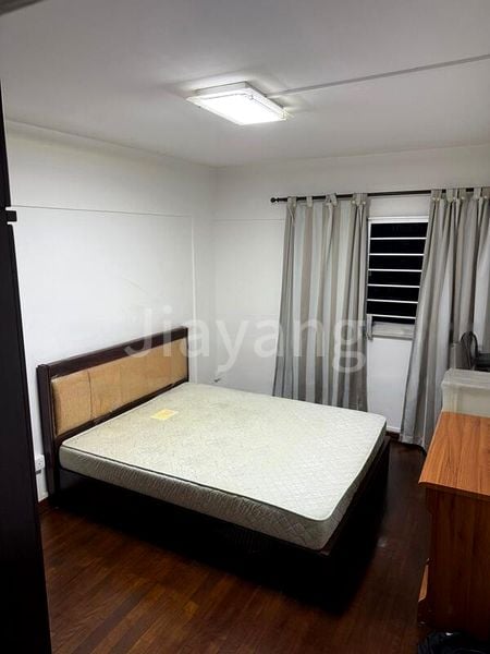 Common Room (HDB) for Rent in  209 Ang Mo Kio Avenue 3 - Image 1