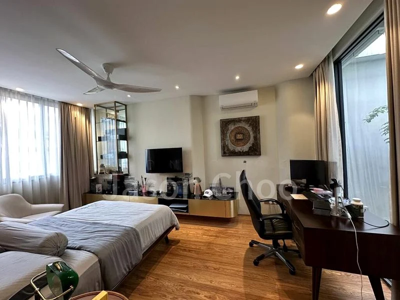 5 Bed Semi-Detached House (Landed) for Sale in  Mun Wah Garden - Image 7