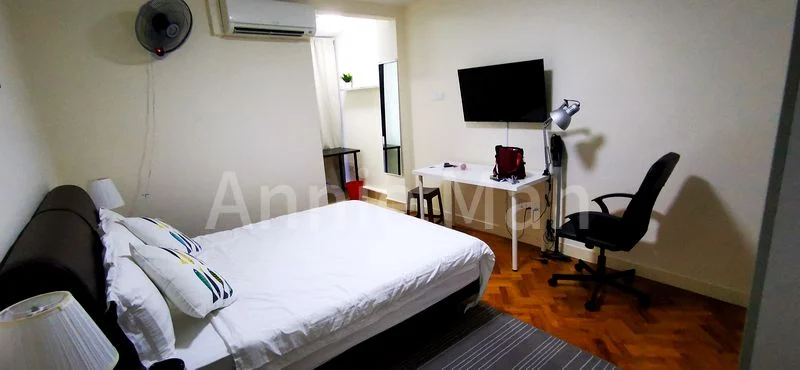 Master Room (Landed) for Rent in  Golden Shower Park - Image 2