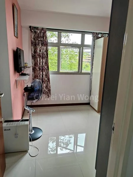 Common Room (HDB) for Rent in  492D Tampines Street 45 - Image 2