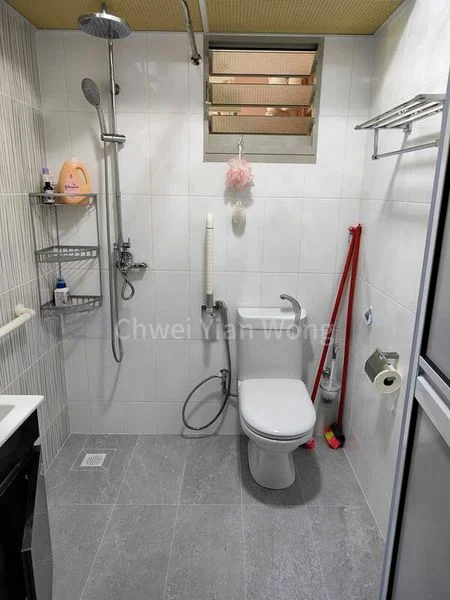 Common Room (HDB) for Rent in  492D Tampines Street 45 - Image 4