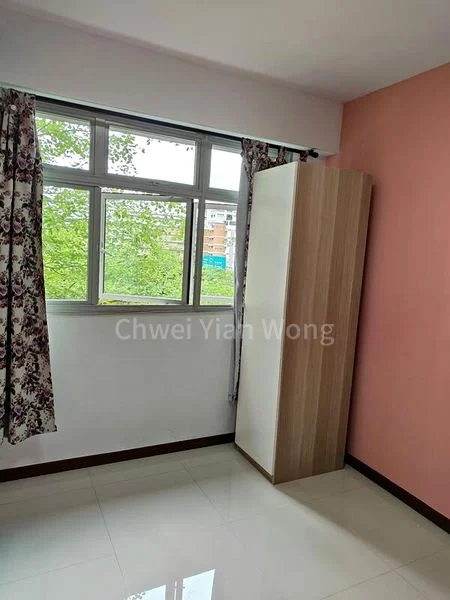 Common Room (HDB) for Rent in  492D Tampines Street 45 - Image 1