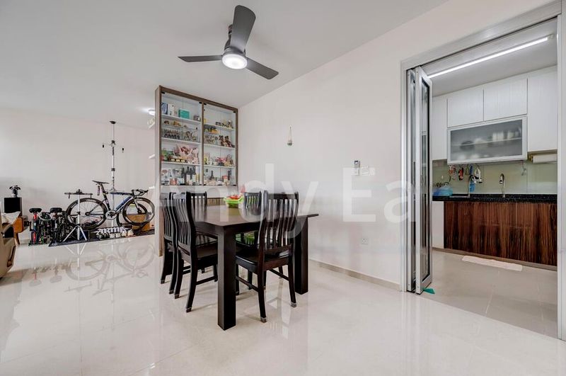 5 Room (5I) HDB for Sale in 293A Bukit Batok Street 21 - Image 7