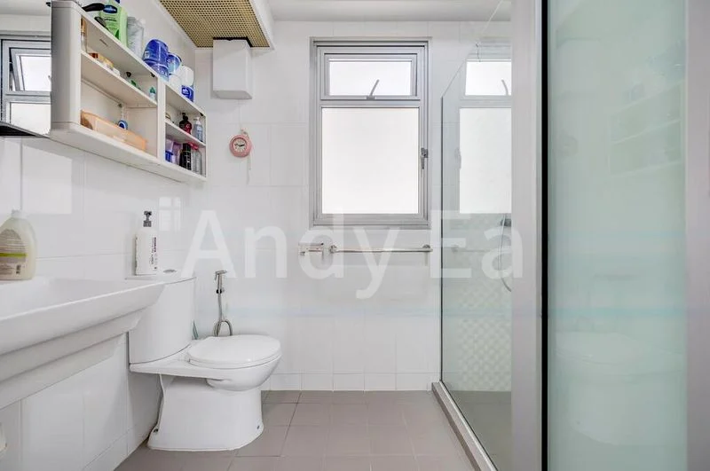 5 Room (5I) HDB for Sale in 293A Bukit Batok Street 21 - Image 9