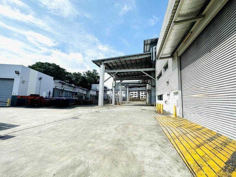 Warehouse for Rent: AIRCON Warehouse & Workshop facility for specialized logistics operations. - Image 2