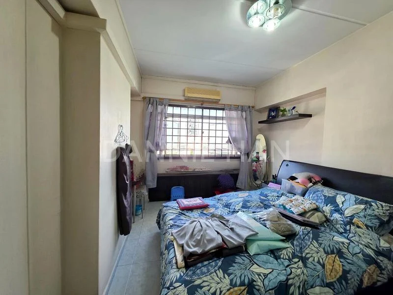 5 Room (5I) HDB for Sale in  21 Queen's Close - Image 4