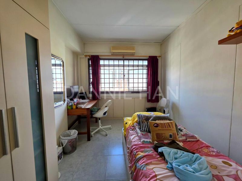 5 Room (5I) HDB for Sale in  21 Queen's Close - Image 6