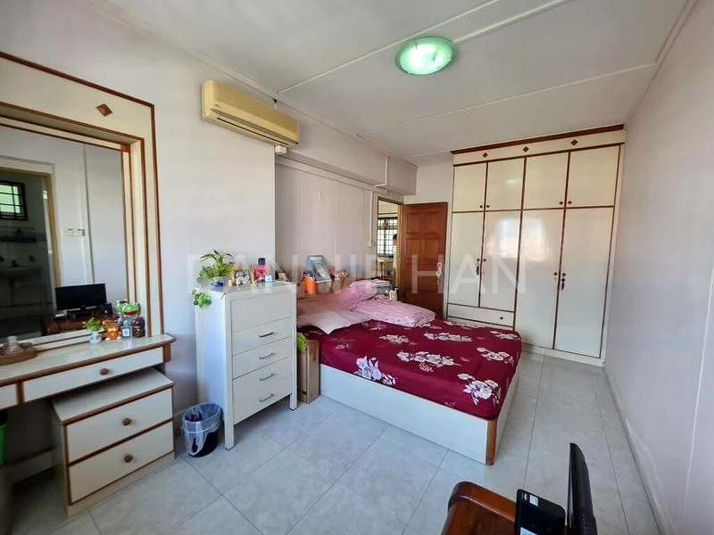 5 Room (5I) HDB for Sale in  21 Queen's Close - Image 12
