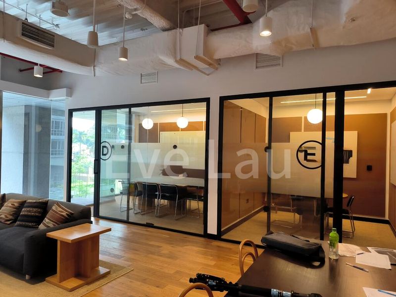 Office for Rent: UE Square - Image 4